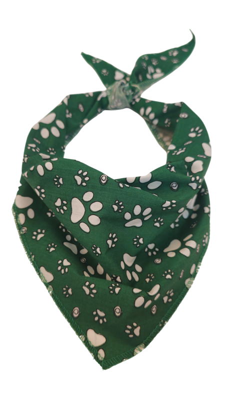 S3284 White Paws Bandana, Green