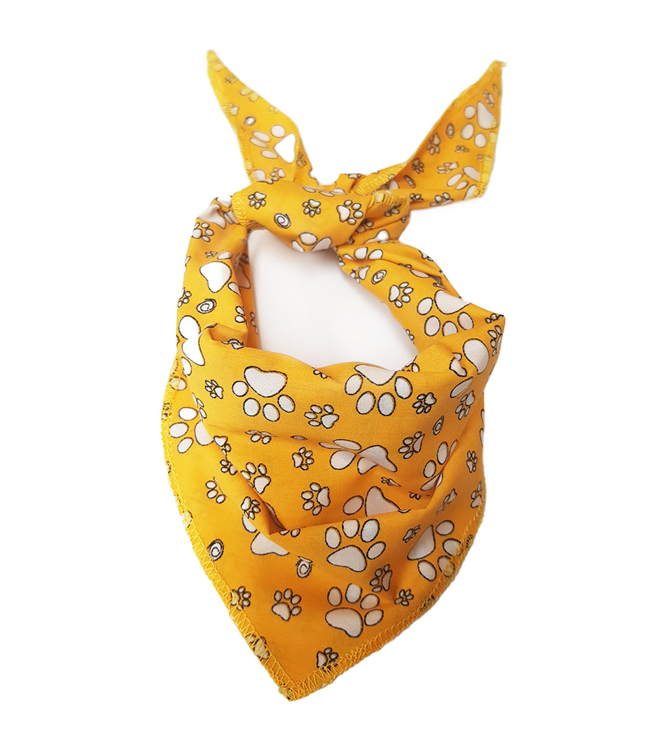 S3044  White Paws Bandana