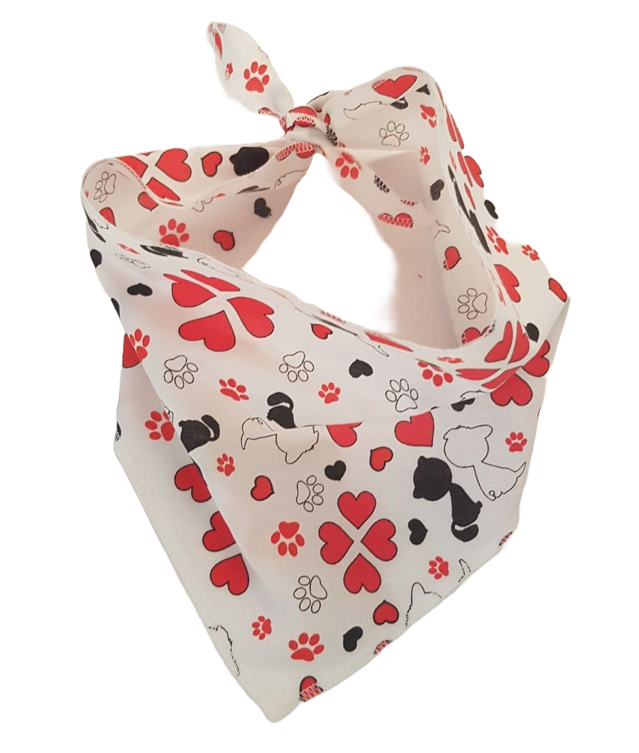 S3241 Doggies In Love Heart Bandana, White