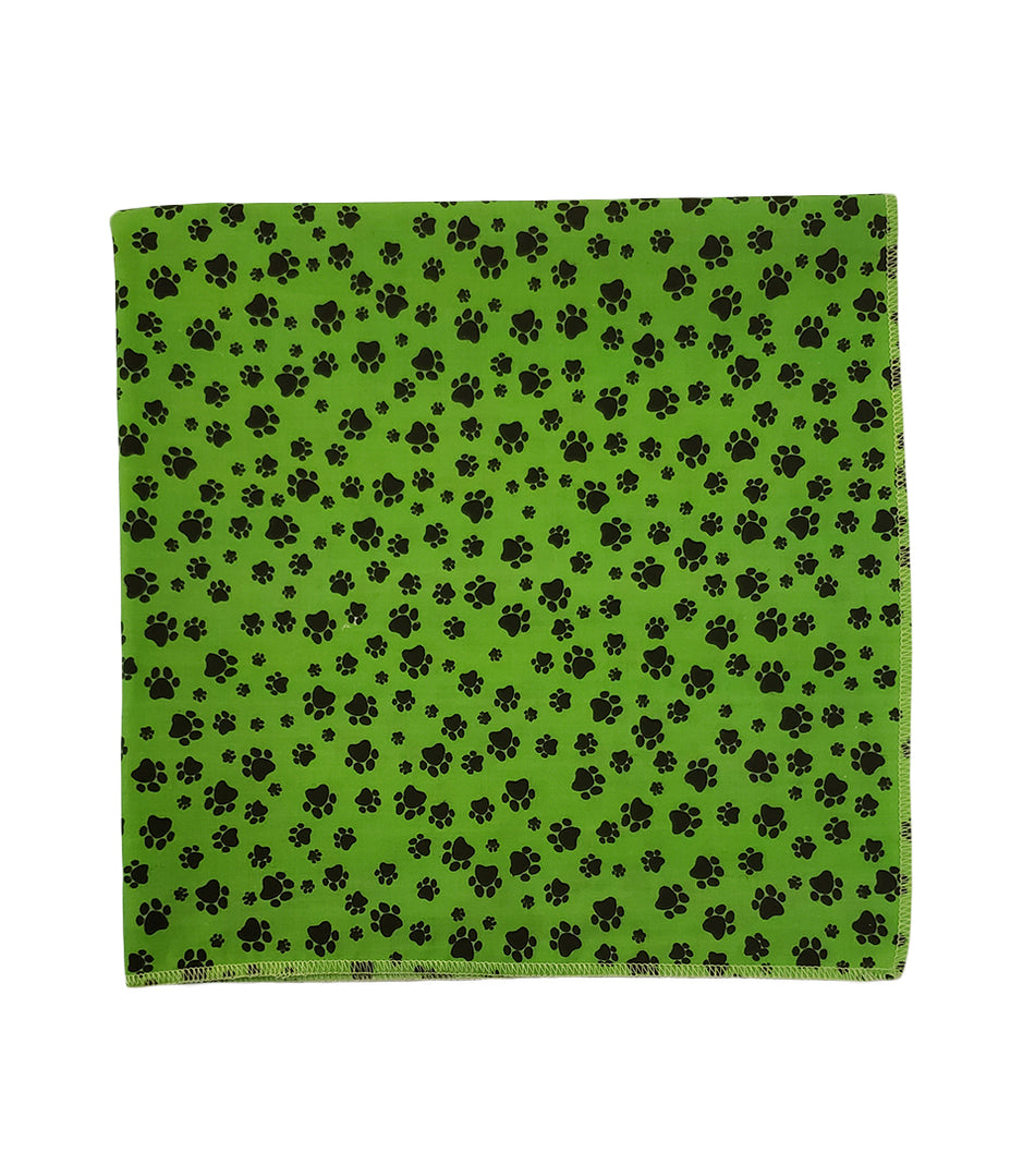 SQ3001 Fun Pawprints Square, Green