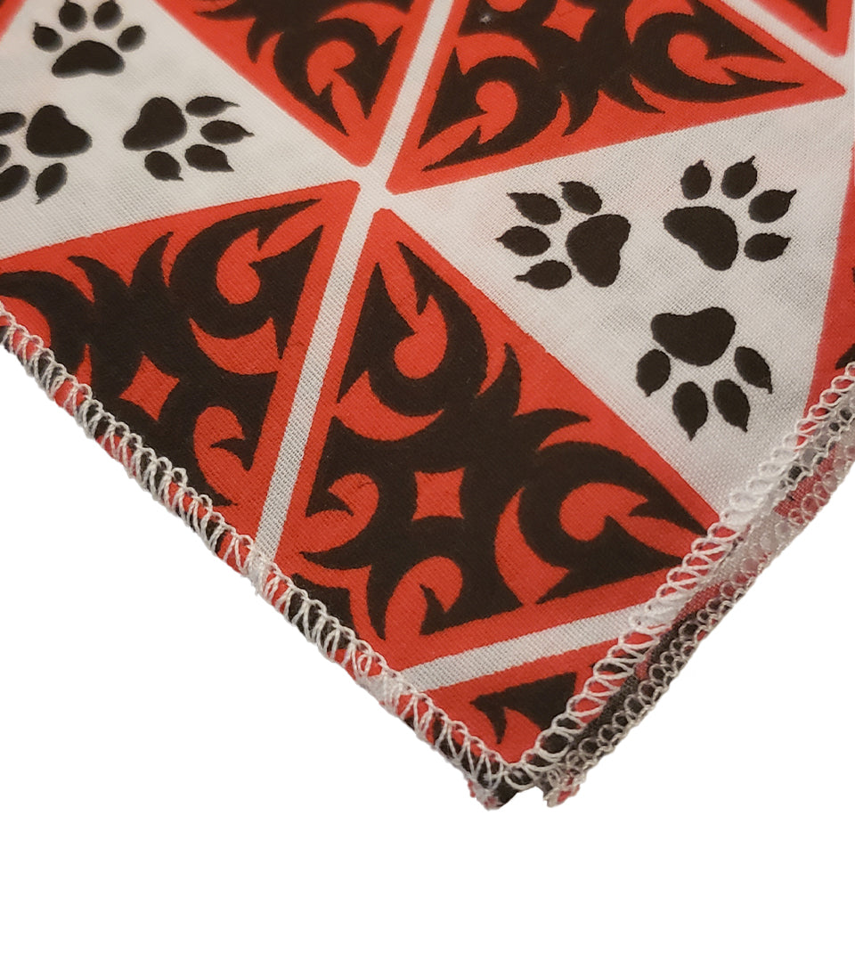 SQ3021  Paws Bandana