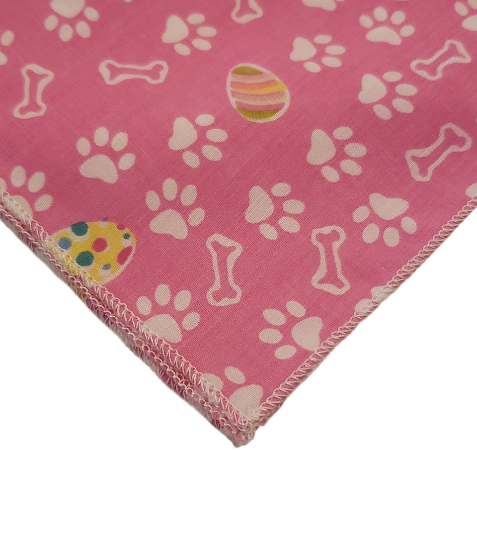 SQ3022 Easter, White Paws & Bones, Pink